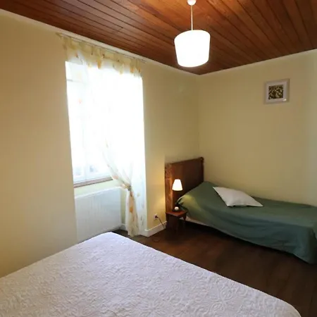 Casa vacanze Maison De Caractere Renovee, 3 Chambres, Terrasse, Jardin Clos, Parking Prive, Animaux Acceptes - Fr-1-742-219 Polminhac