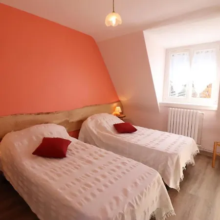 Maison De Caractere Renovee, 3 Chambres, Terrasse, Jardin Clos, Parking Prive, Animaux Acceptes - Fr-1-742-219 펜션 Polminhac