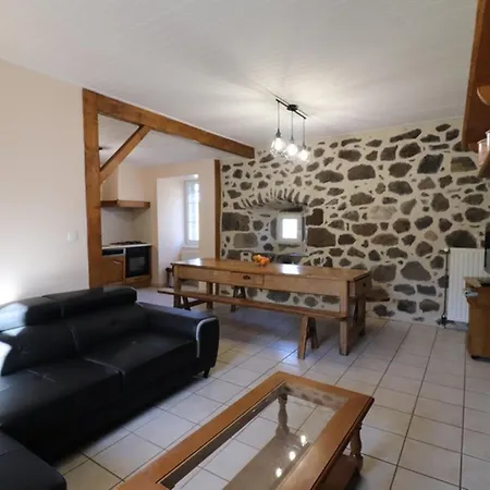Casa vacanze Maison De Caractere Renovee, 3 Chambres, Terrasse, Jardin Clos, Parking Prive, Animaux Acceptes - Fr-1-742-219
