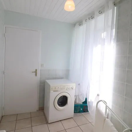 Maison De Caractere Renovee, 3 Chambres, Terrasse, Jardin Clos, Parking Prive, Animaux Acceptes - Fr-1-742-219 * Polminhac